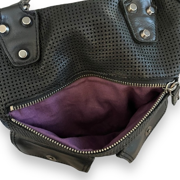 Linea Pelle Large Black Leather Perforated Zip Top Shoulder Bag Satchel Purse - Picture 9 of 11